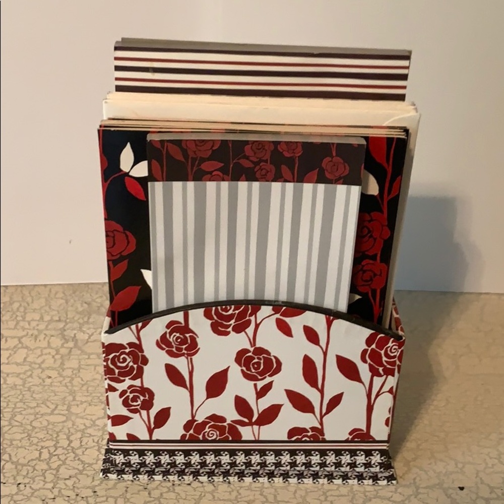 Black, white, red Stationery set